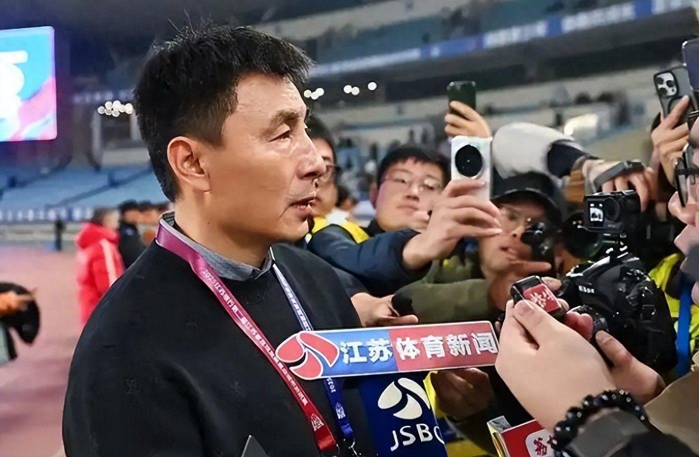 www.星空体育李玮锋现状：在天津儿女双全，和董路是亲密好友，在宁波当主教练