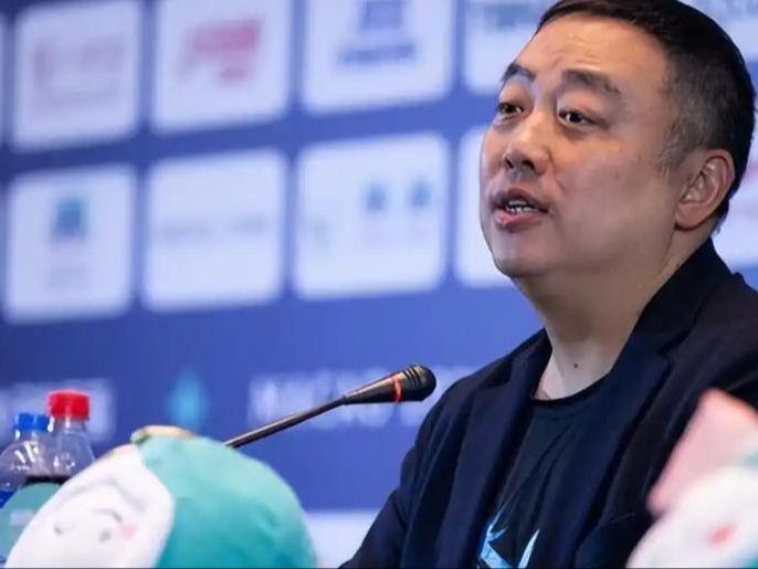 太突然！50岁刘国梁怎么也没想到！48页匿名举报信一秒砸进全球226个乒协邮箱，286万买下15%股权！国际乒联被迫正式受理，评论区一边倒